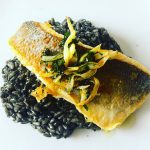 Risotto nero met zeebaars