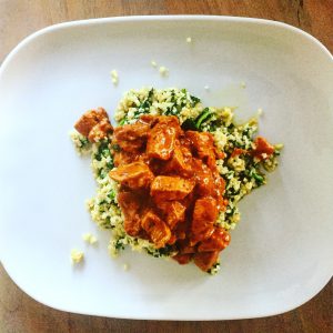 Butterchicken met spinaziebloemkoolrijst