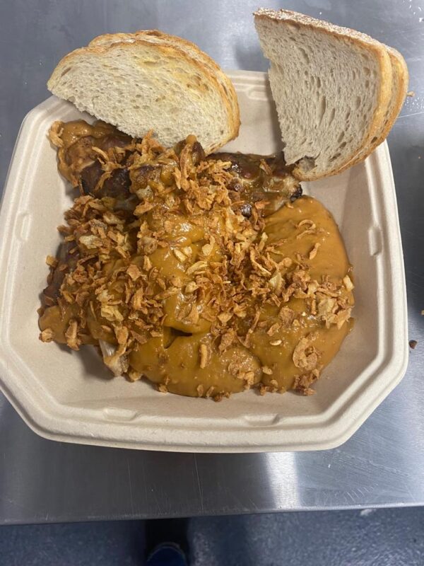 Sate met brood